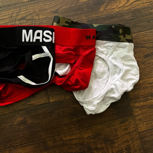 Collection 3 Pairs Maskulo Underwear Briefs Size 2XL Red, Black & White w/Camo - Picture 3 of 4